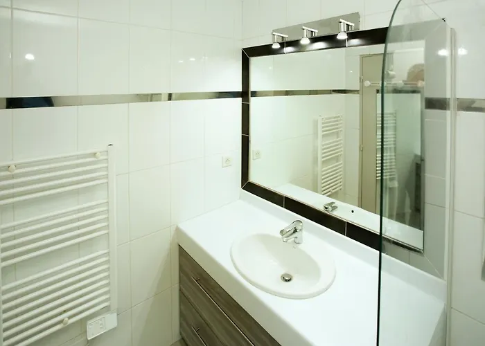 2 Terraced Centre * كان