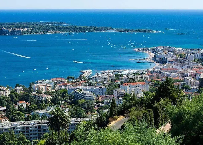 2 Terraced Centre شقة *